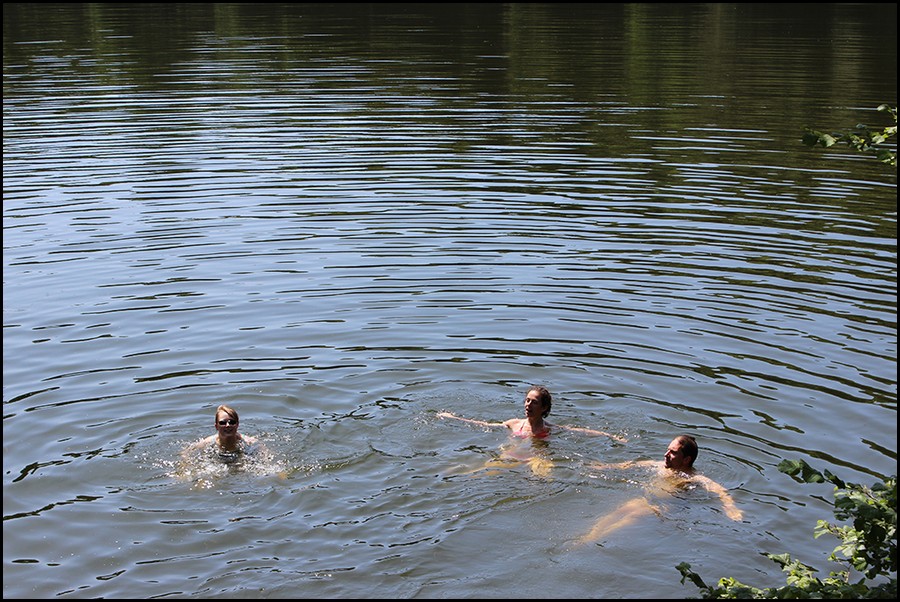 043_IMG_1857.jpg (198 KB)