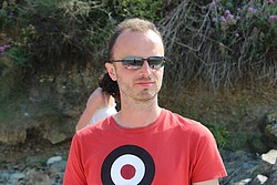 203_IMG_2051.jpg(118 KB)